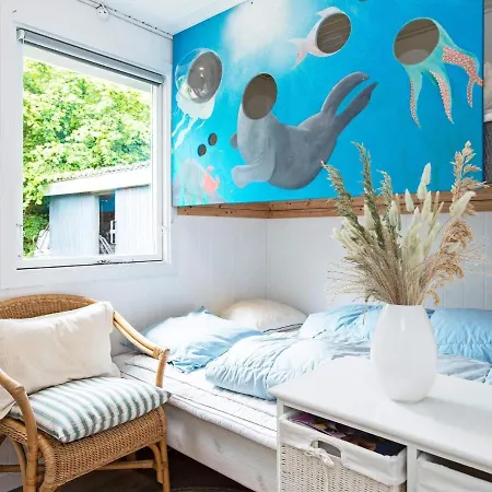 8 Person In Struer-by Traum Struer
